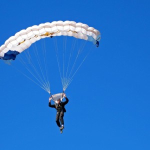 开云电竞-球队是否通过区域站位压缩中前场有效进攻空间